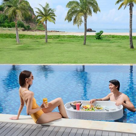 Pullman Lombok Merujani Mandalika Beach Resort Kuta  Exterior photo