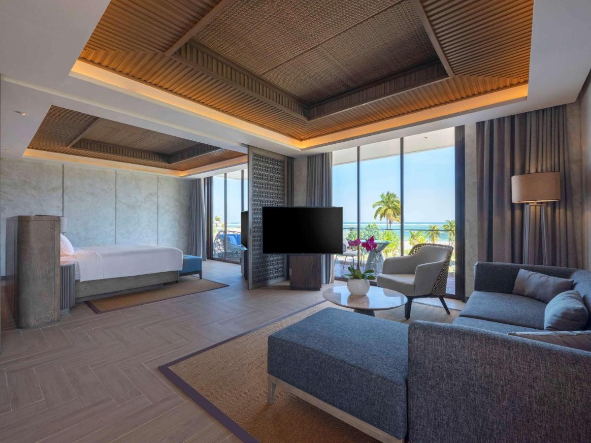 Pullman Lombok Merujani Mandalika Beach Resort Kuta  Exterior photo