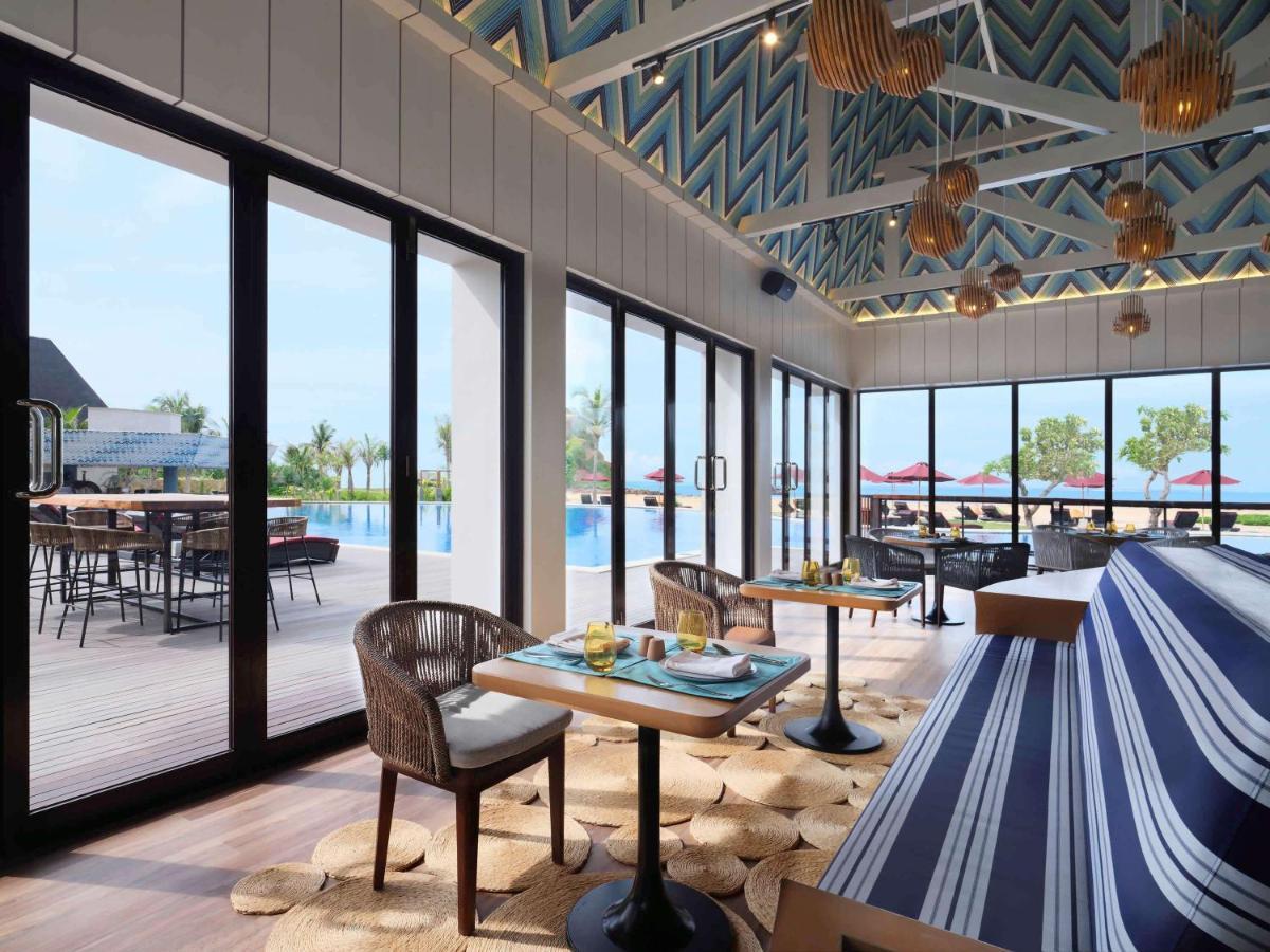 Pullman Lombok Merujani Mandalika Beach Resort Kuta  Exterior photo