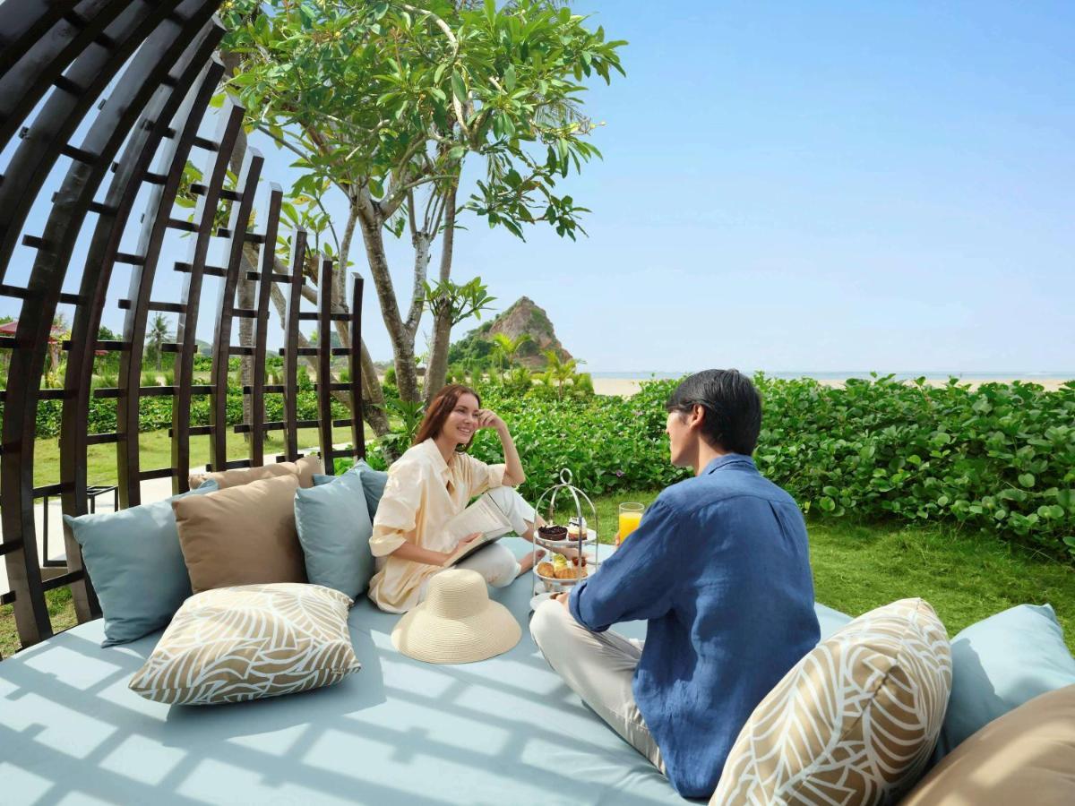 Pullman Lombok Merujani Mandalika Beach Resort Kuta  Exterior photo